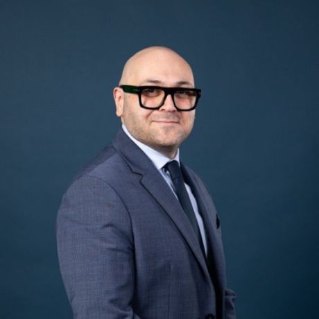 Dr Farshad Badie